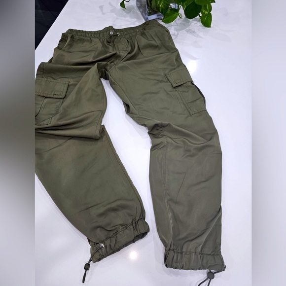 better together Pants - New Green Cargo Pants Size M